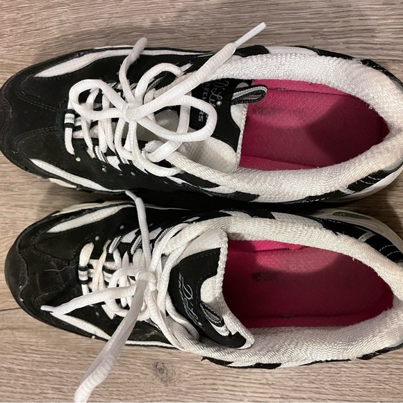 Sketchers worn 3-5 times - Picture 3 of 5